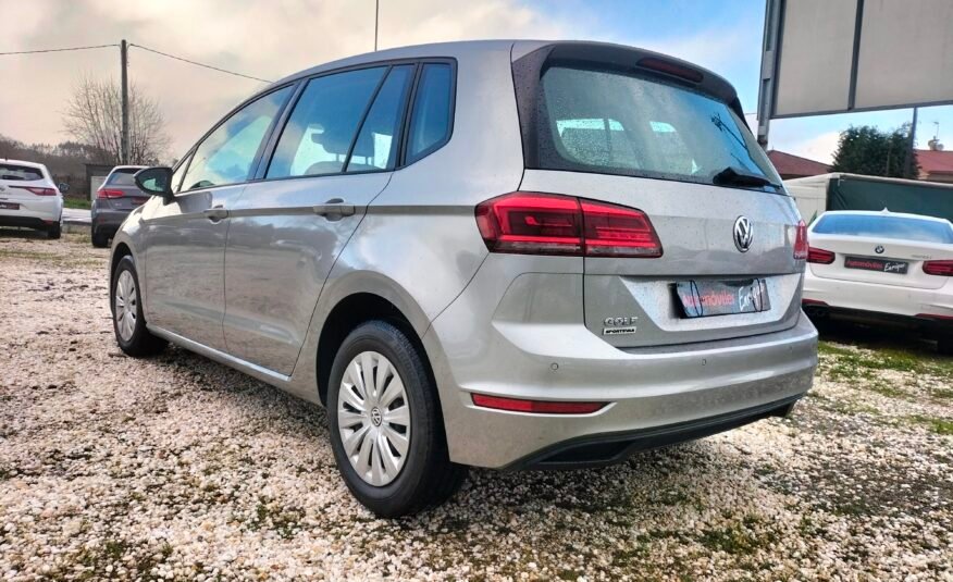 VOLKSWAGEN Golf 1.6 TDI Sportsvan