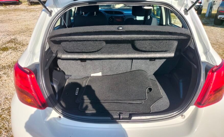 TOYOTA Yaris Active