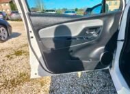 TOYOTA Yaris Active