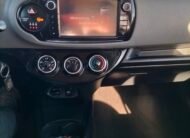 TOYOTA Yaris Active