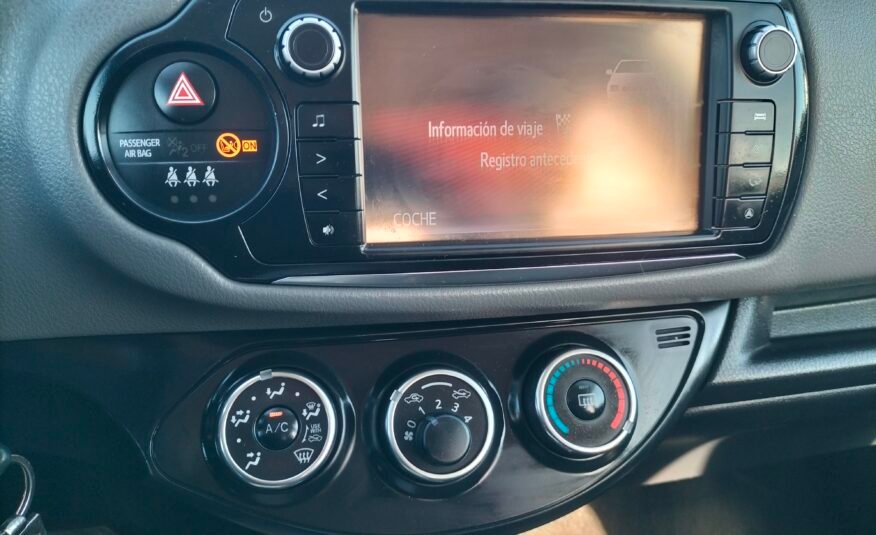 TOYOTA Yaris Active