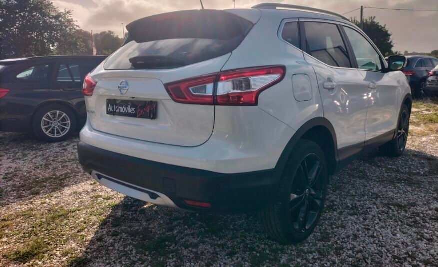 NISSAN Qashqai 1.6 DCI Black Edition
