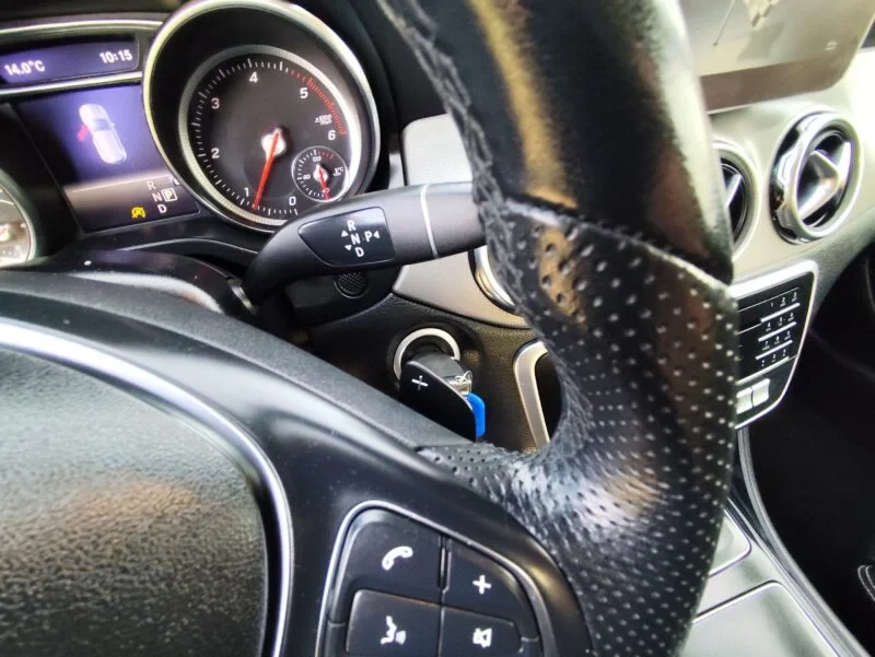 MERCEDES-BENZ GLA 200 CDI SENSATION