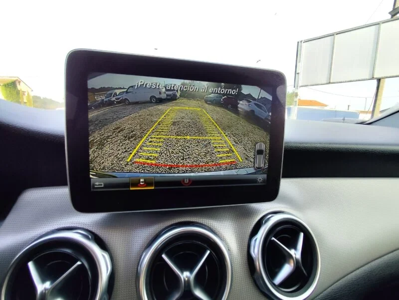 MERCEDES-BENZ GLA 200 CDI SENSATION