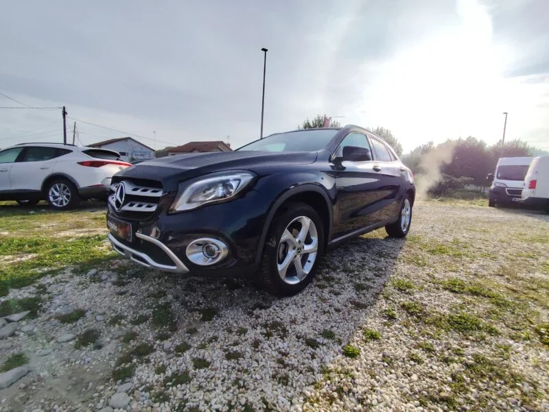MERCEDES-BENZ GLA 200 CDI SENSATION