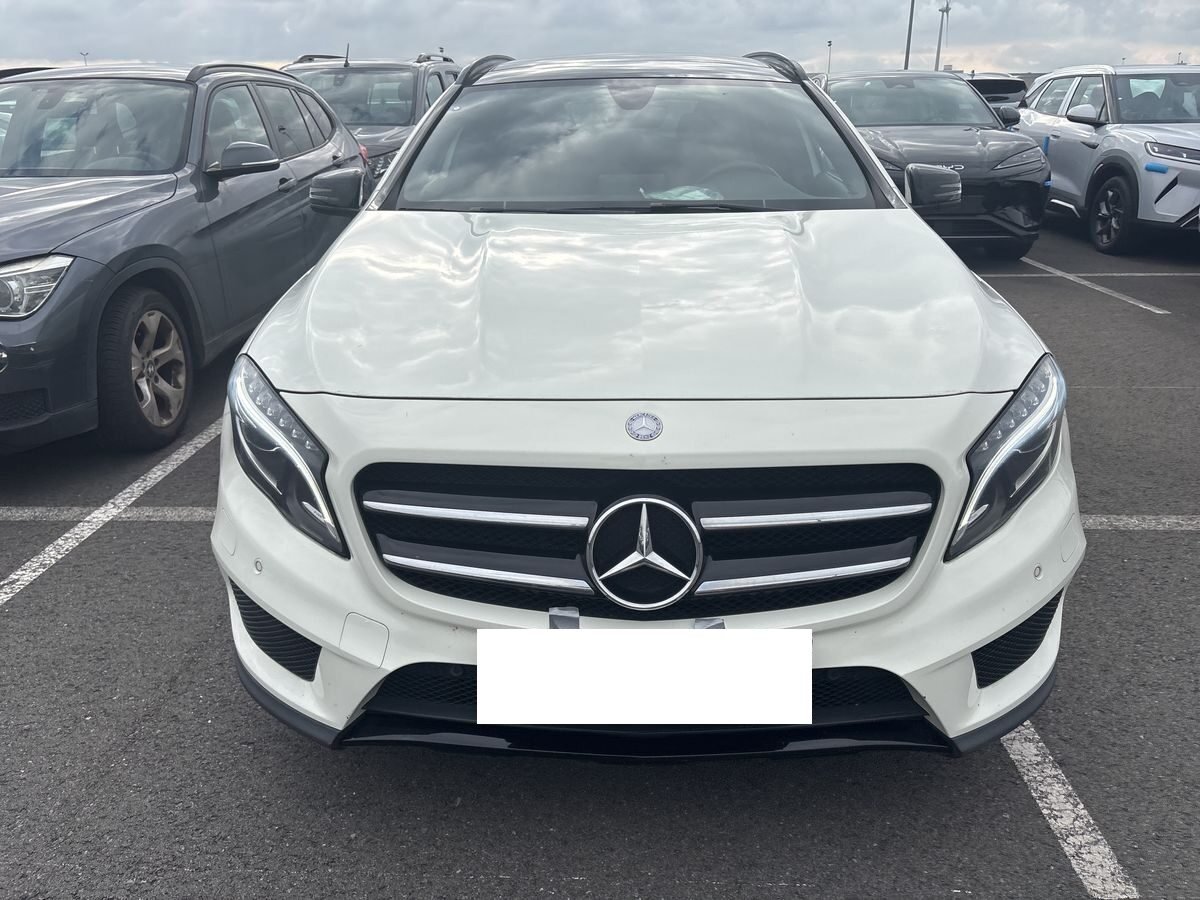 MERCEDES-BENZ GLA 2.2 cc   200 CDI AMG