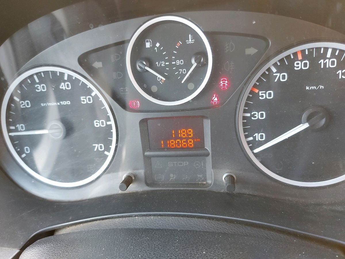 PEUGEOT Parnert 1.6 HDI