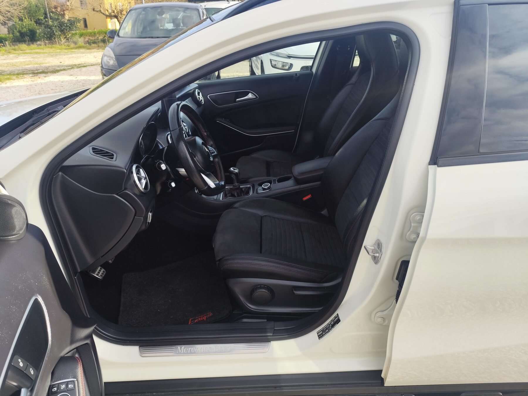 MERCEDES-BENZ GLA 2.2 cc   200 CDI AMG