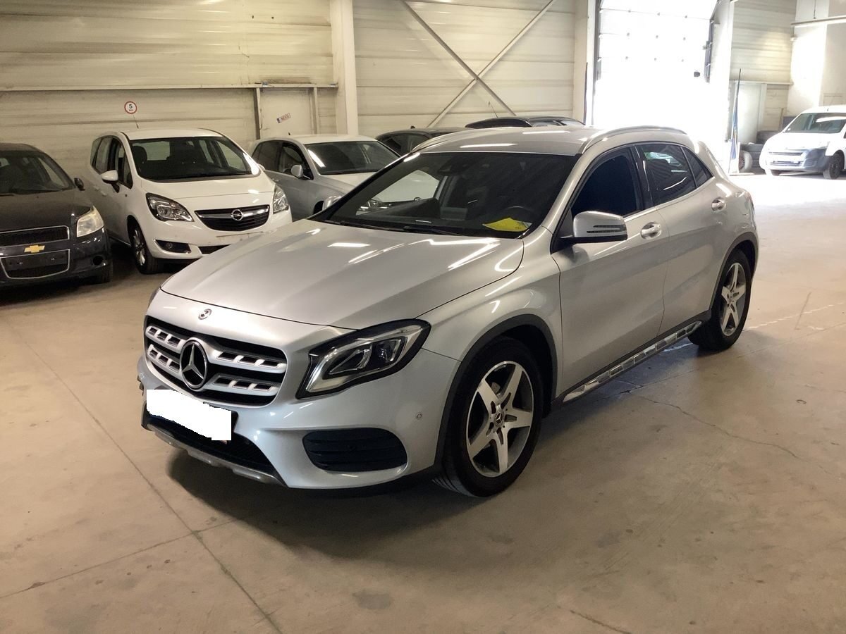 MERCEDES-BENZ GLA 200 CDI AMG