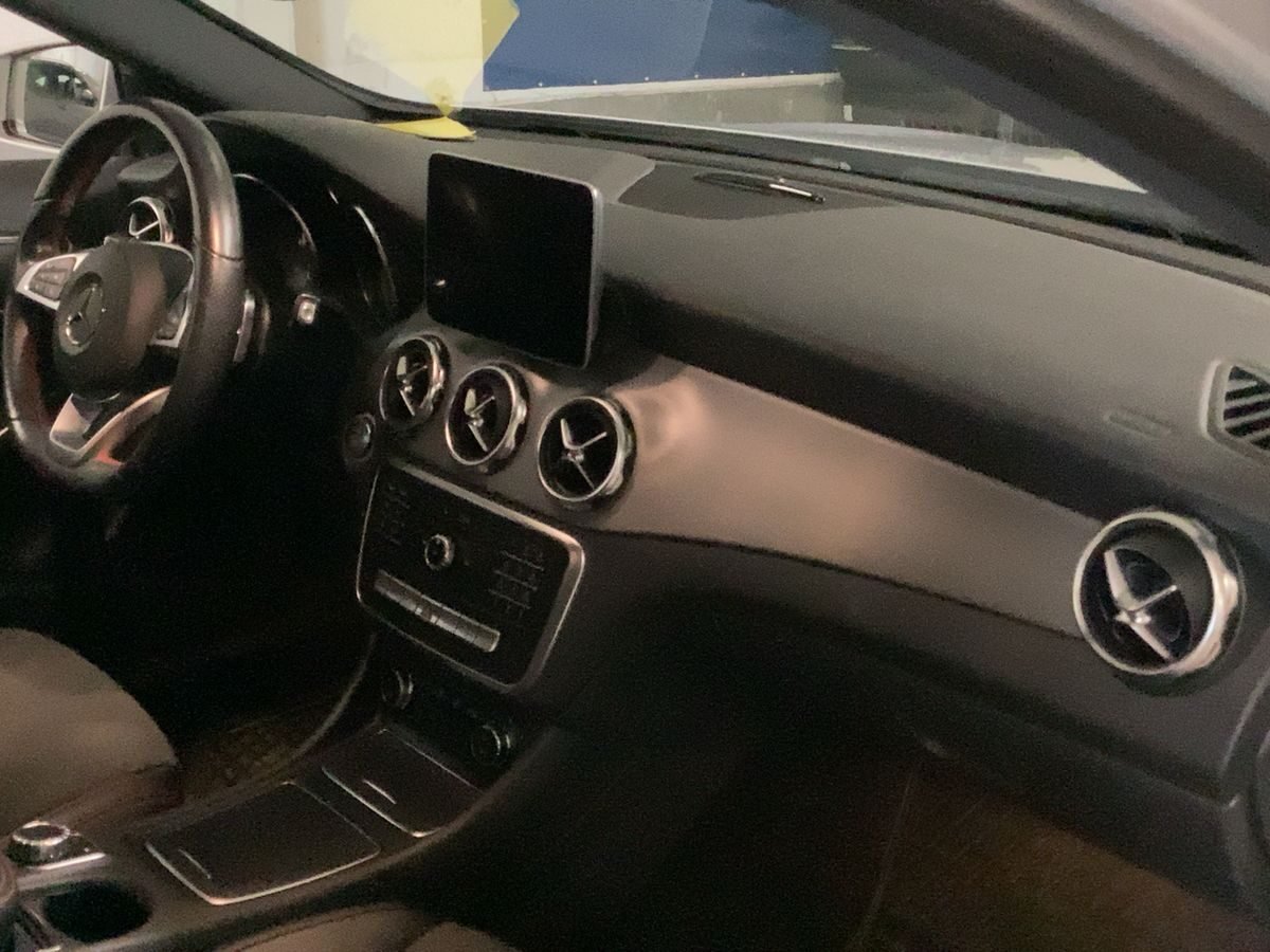 MERCEDES-BENZ GLA 200 CDI AMG