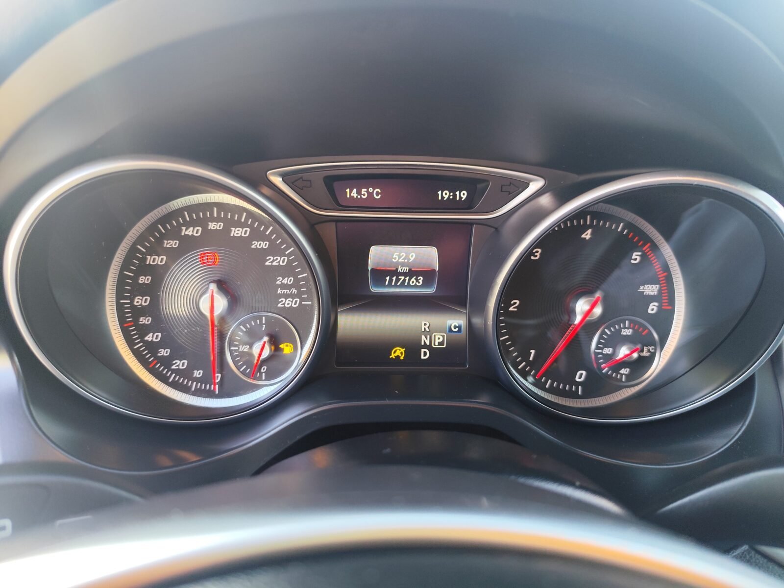 MERCEDES-BENZ GLA 200 CDI AMG