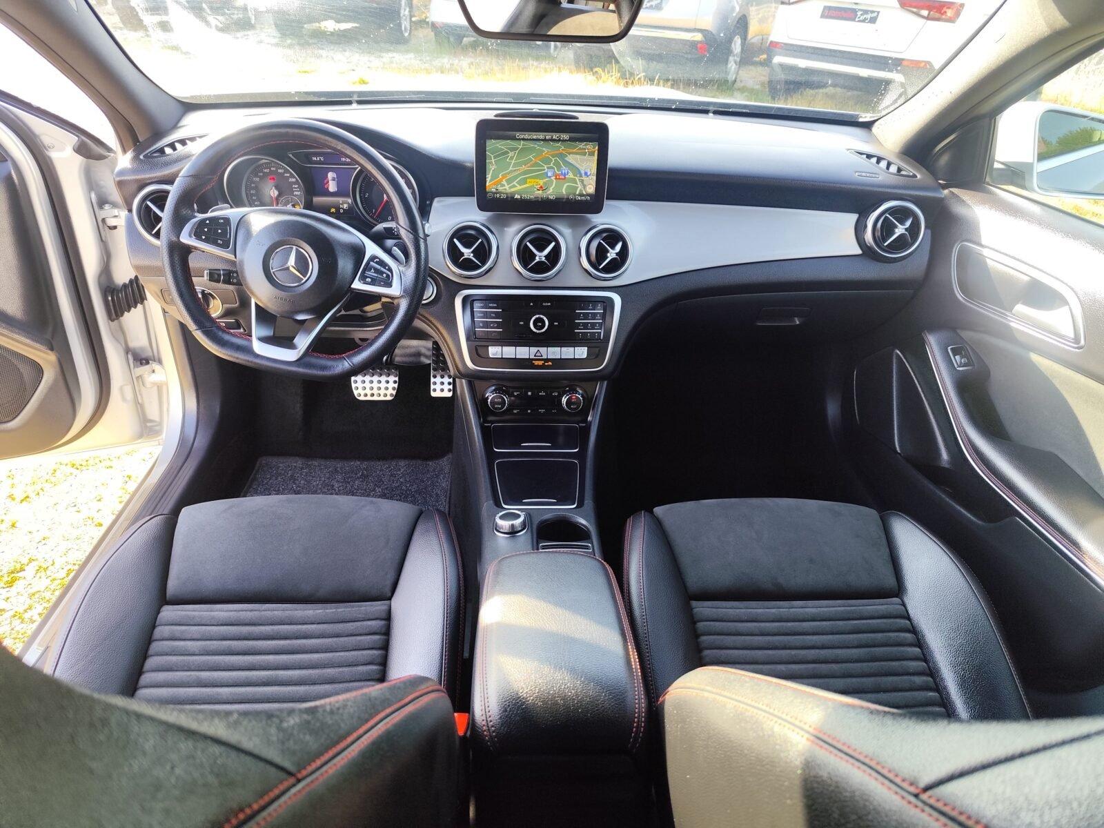 MERCEDES-BENZ GLA 200 CDI AMG