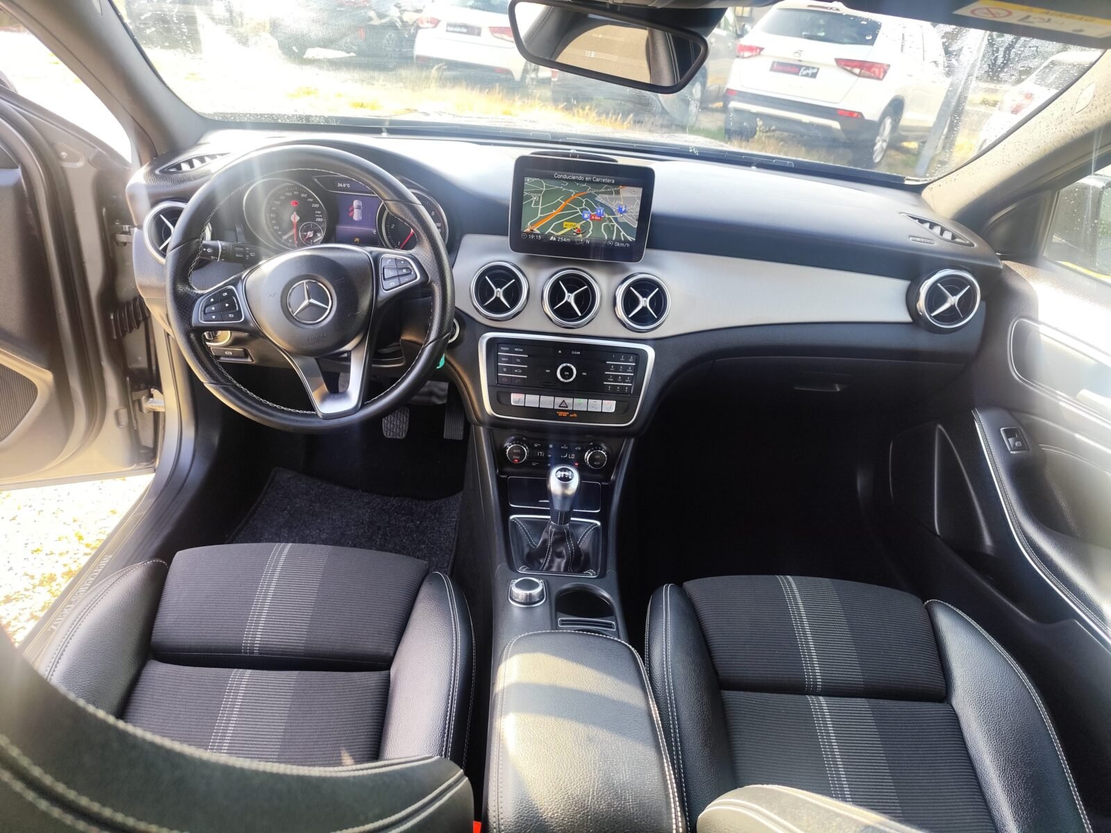 MERCEDES-BENZ GLA 200 CDI