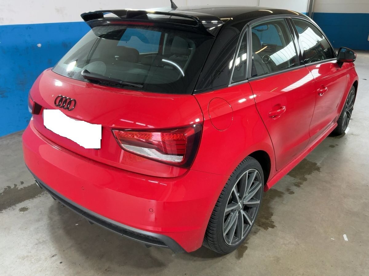 AUDI A1 1.6 TDI Sline