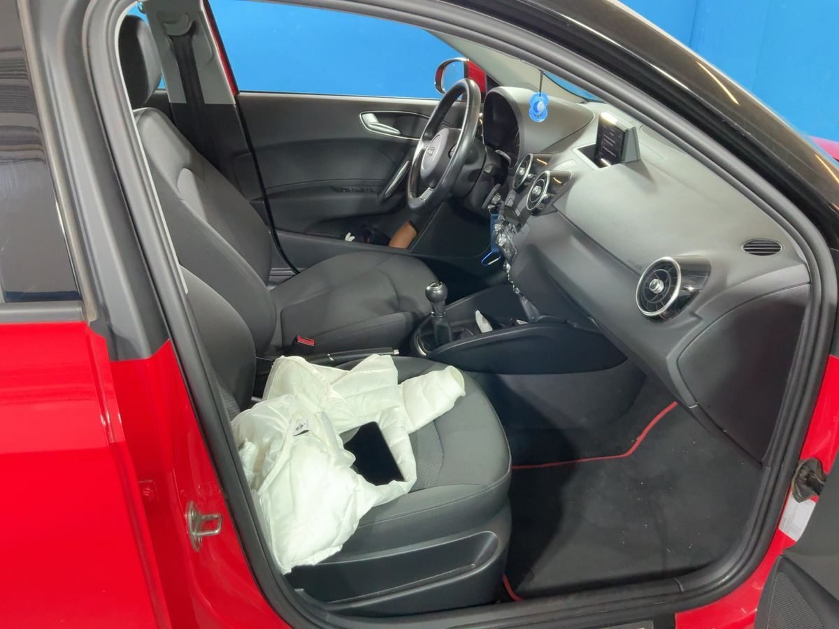 AUDI A1 1.6 TDI Sline