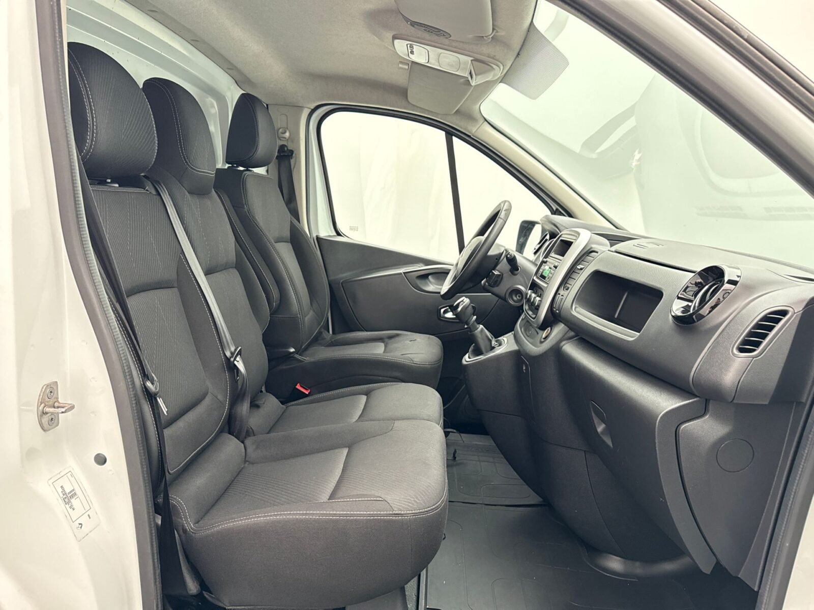 RENAULT TRAFIC L1H1