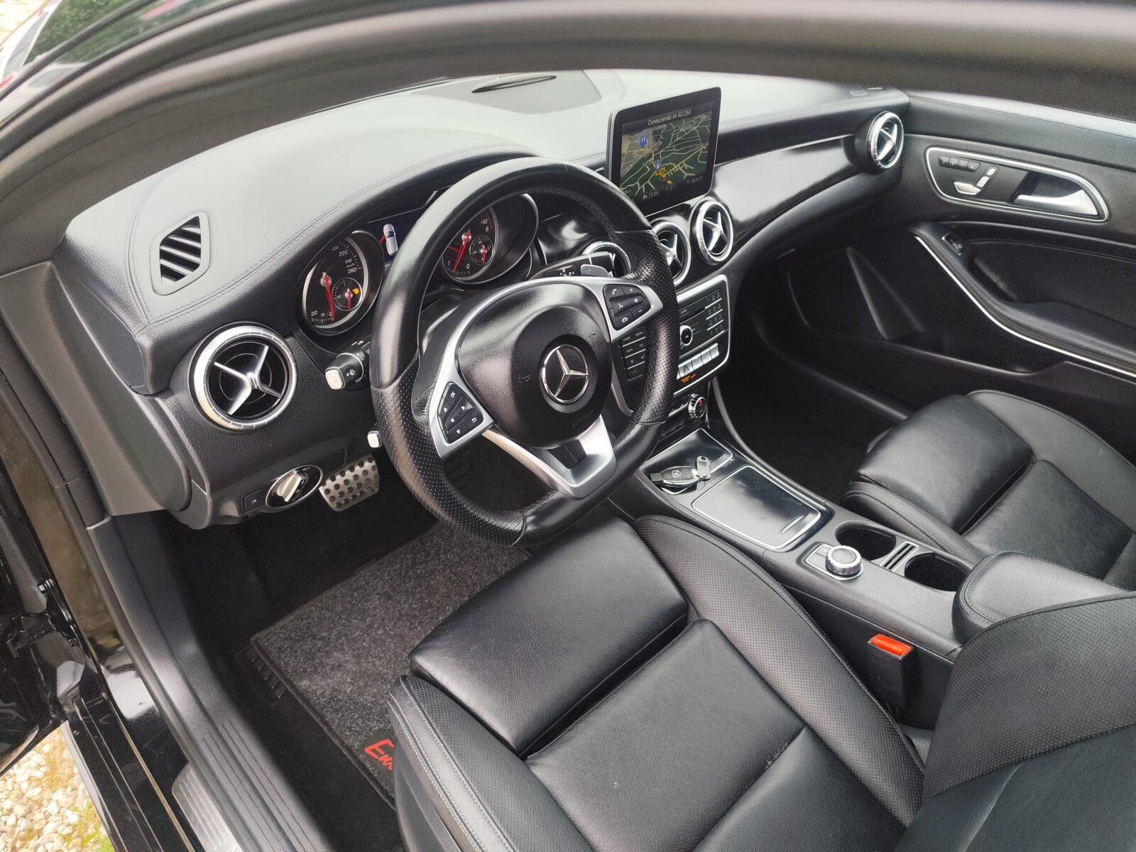 MERCEDES-BENZ CLA 220 CDI Shooting Brake AMG