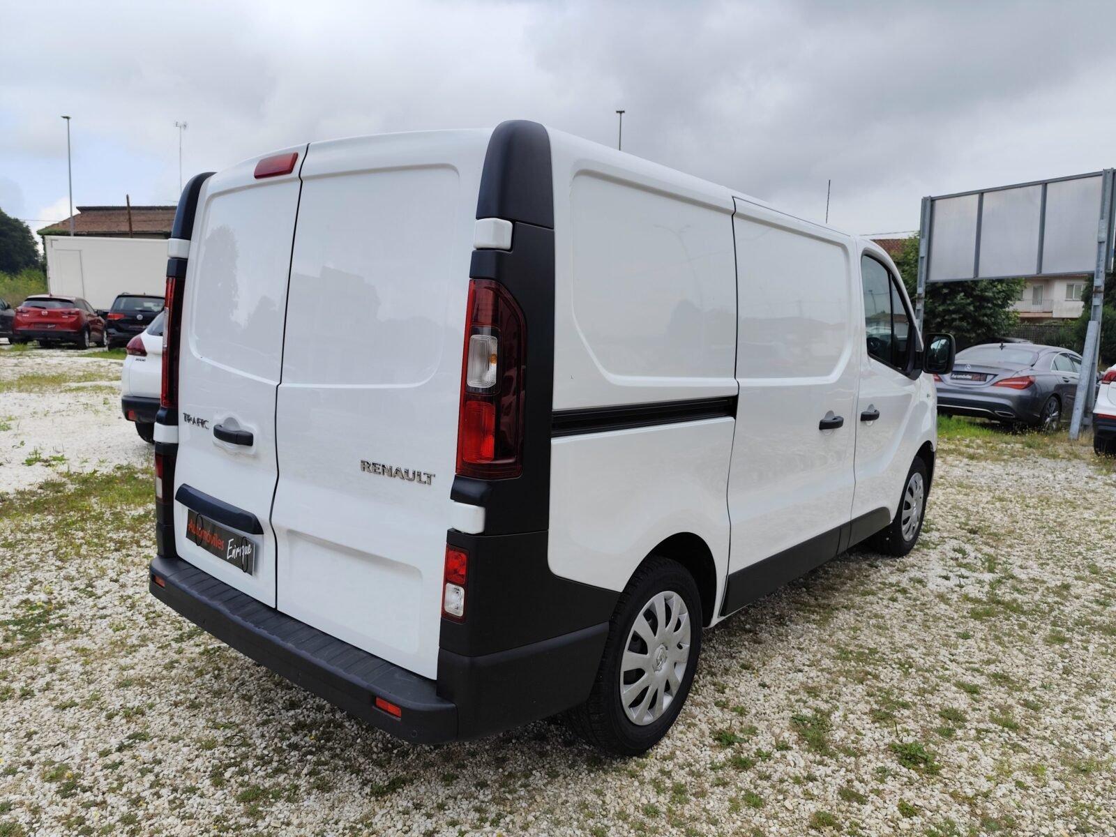 RENAULT TRAFIC L1H1