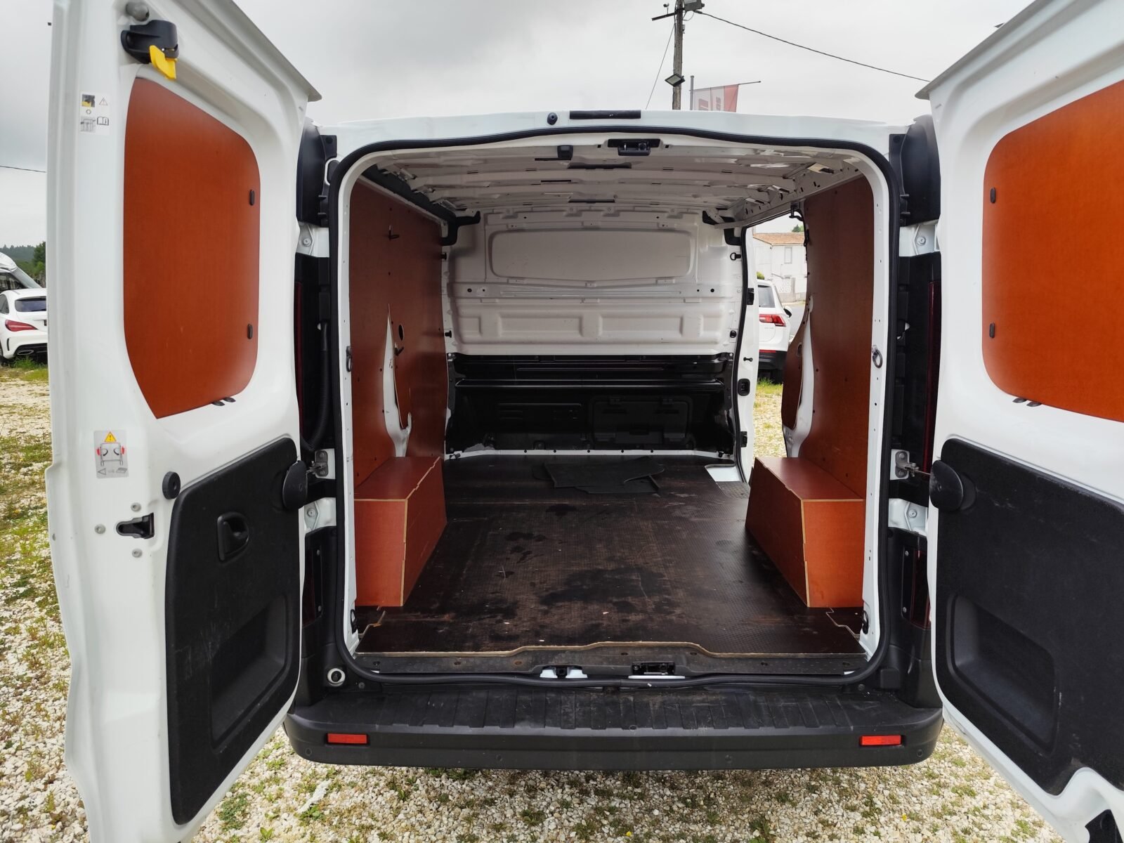 RENAULT TRAFIC L1H1