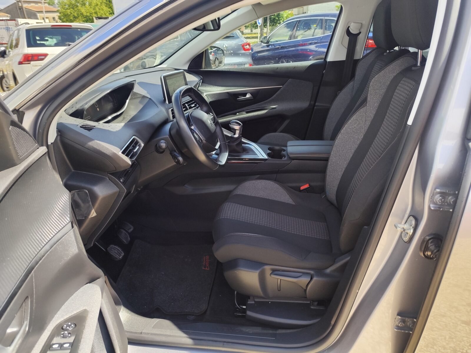 PEUGEOT 3008 1.5 HDI ALLURE