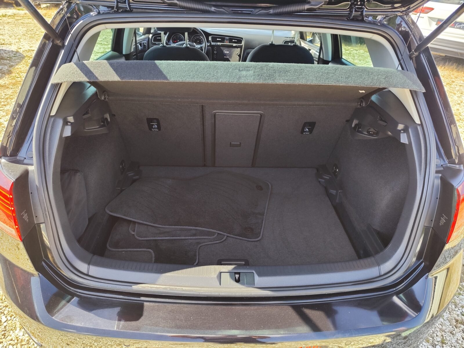 VOLKSWAGEN GOLF 1.6 TDI