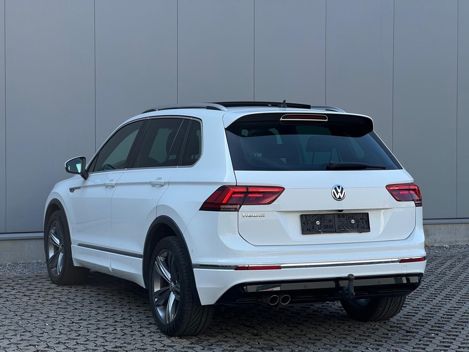 VOLKSWAGEN TIGUAN 2.0 TDI R-Line