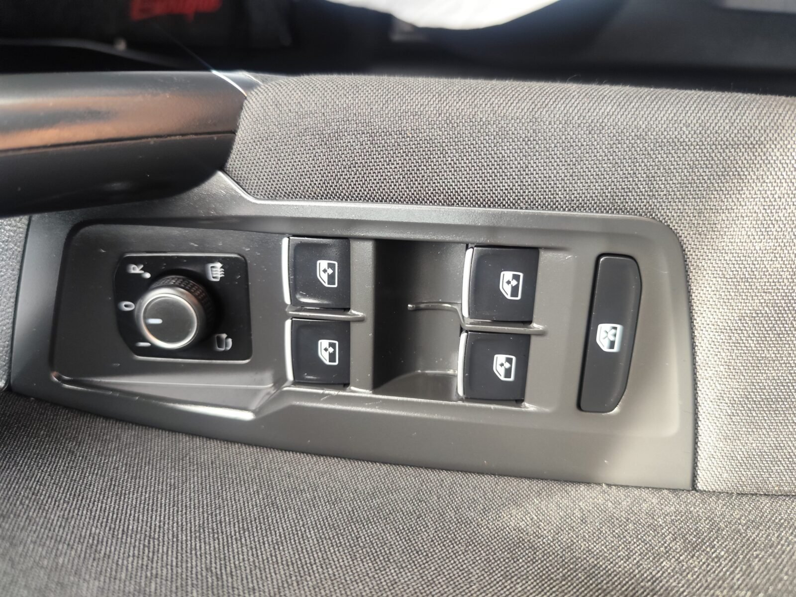 VOLKSWAGEN TIGUAN 2.0 TDI R-Line Allspace