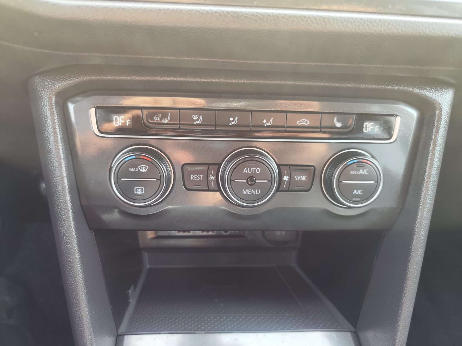 VOLKSWAGEN TIGUAN 2.0 TDI R-Line Allspace