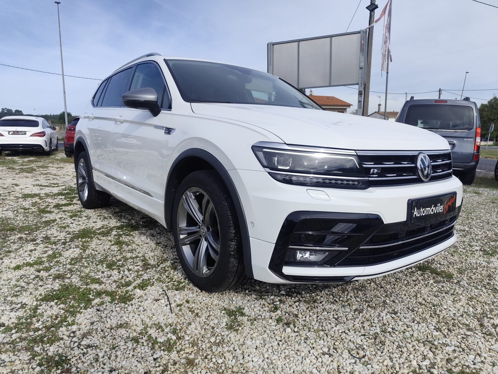 VOLKSWAGEN TIGUAN 2.0 TDI R-Line Allspace