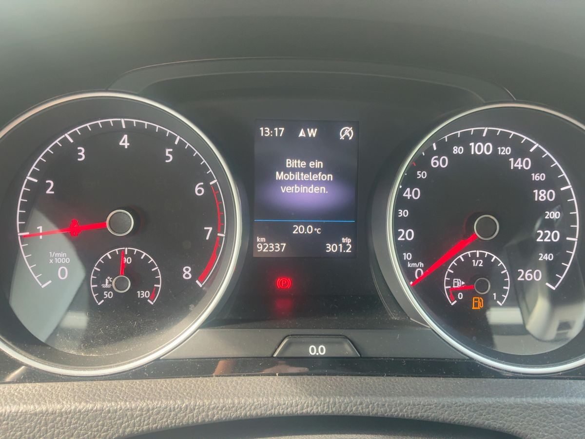 VOLKSWAGEN GOLF 1.5 TSI R-Line
